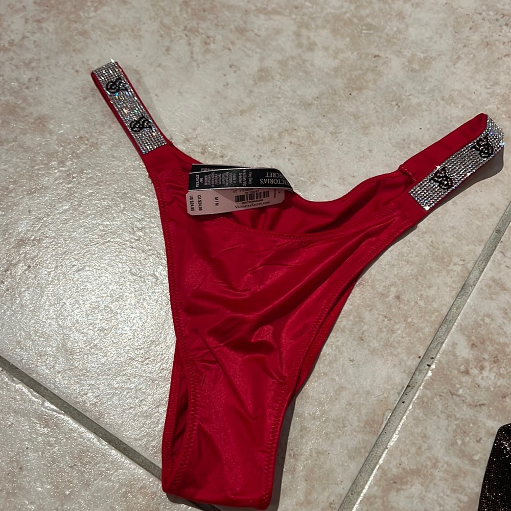 ❤️NWT VICTORIAS SECRET DIAMONTE BRAZILLIAN SATIN PANTIES❤️